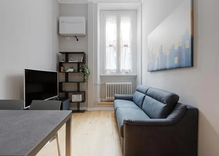 Mac Mahon - Urban Oasis Apartment!